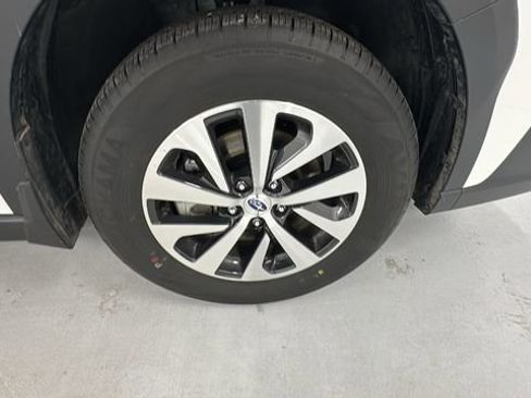 Certified 2025 Subaru Outback Premium image 10