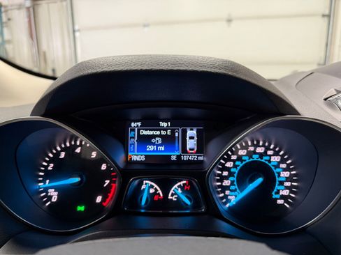 Used 2013 Ford Escape Titanium w/ Class II Trailer Tow Pkg image 17