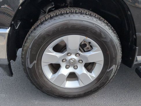 Used 2023 RAM 1500 Big Horn AWD/4WD image 11