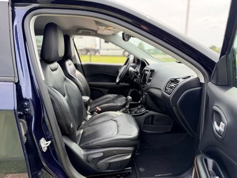 Used 2018 Jeep Compass Limited w/ Safe & Security Group AWD/4WD image 11