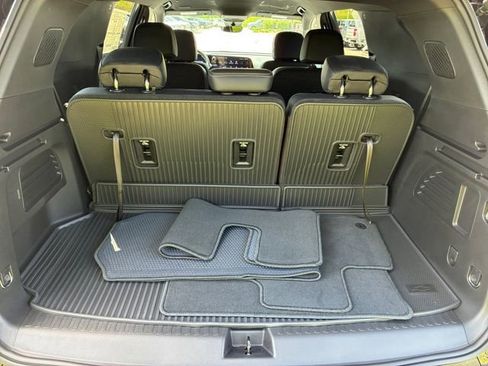 New 2026 Chevrolet Traverse LT w/ Driver Confidence Package AWD/4WD image 16