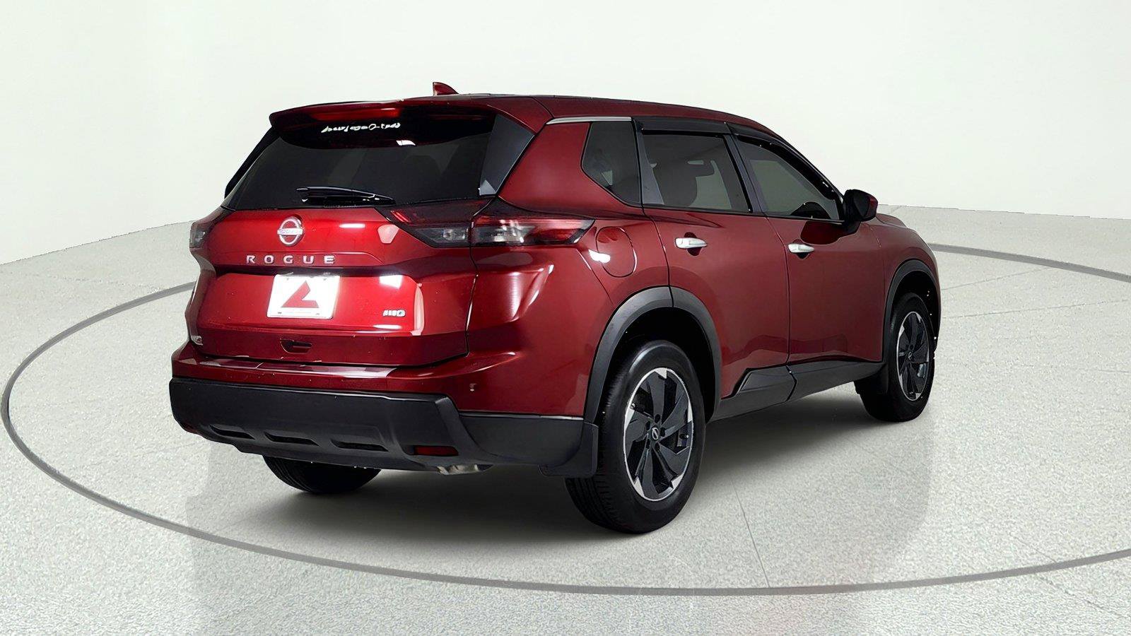 Used 2025 Nissan Rogue SV AWD/4WD image 6