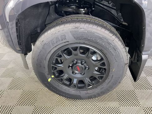 New 2025 Toyota Tacoma SR5 image 4