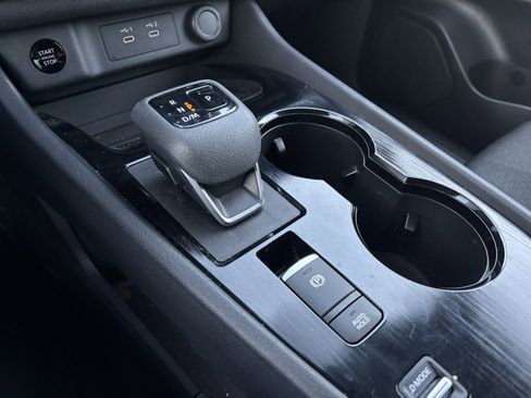 Used 2025 Nissan Rogue SV image 5