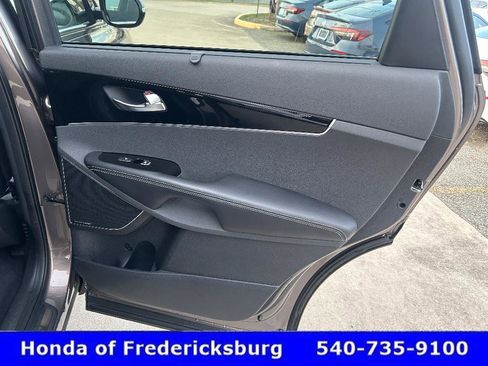 Used 2019 Kia Sorento SX image 14