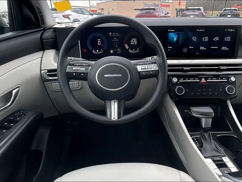 Used 2025 Hyundai Tucson SEL FWD image 6