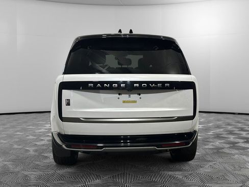 Used 2025 Land Rover Range Rover Long Wheelbase SE image 4