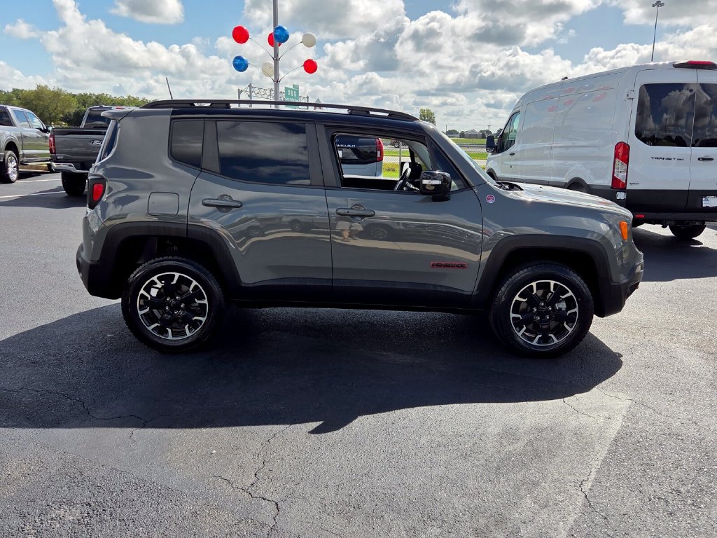 Used 2023 Jeep Renegade Trailhawk w/ Sun/Sound Group AWD/4WD image 14