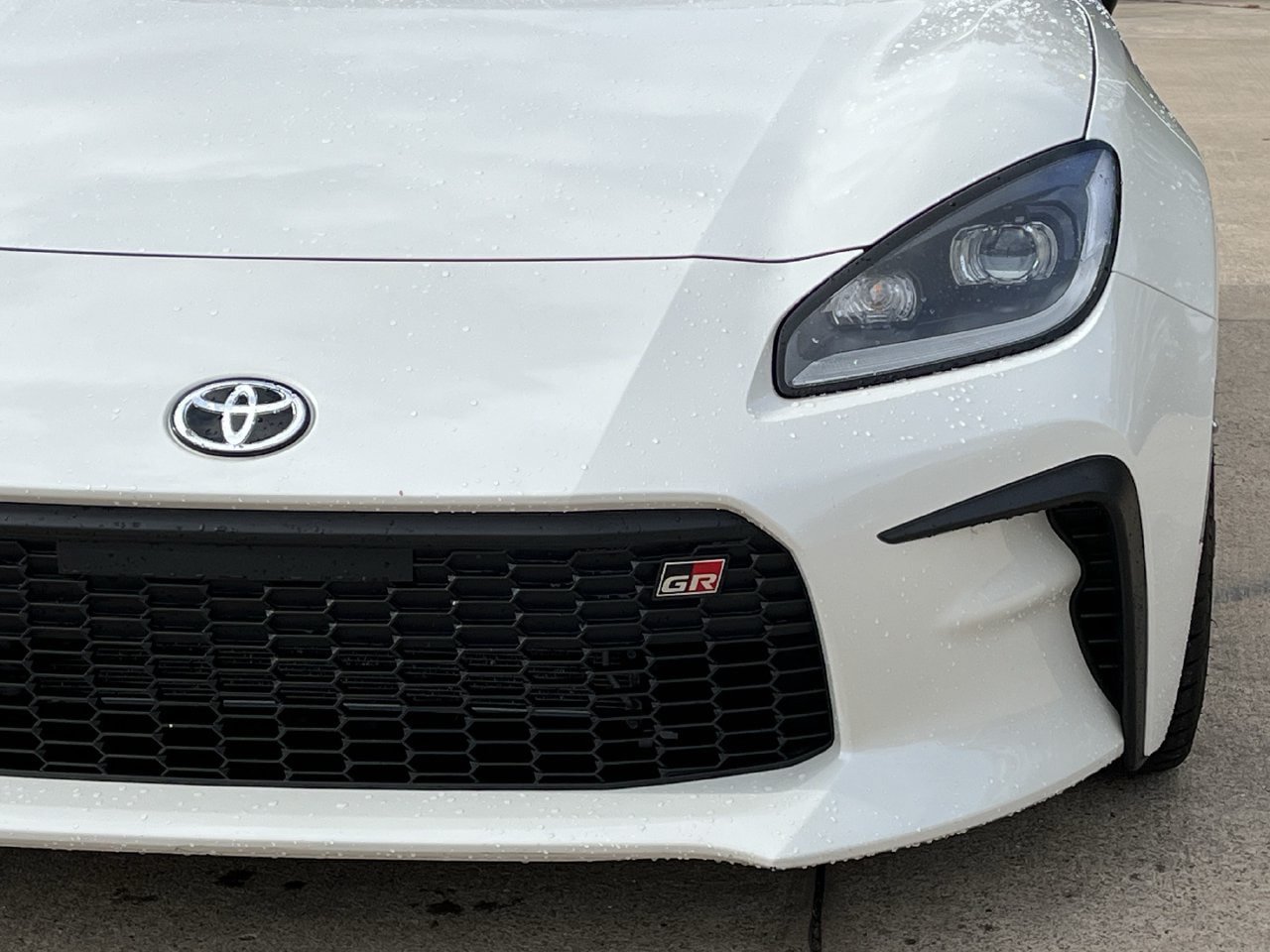 Used 2024 Toyota GR86 Premium RWD image 8