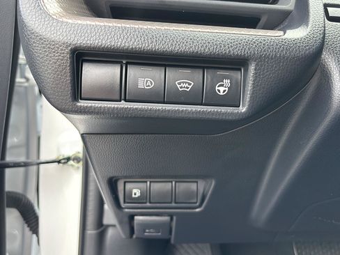 Used 2025 Toyota Prius XLE AWD/4WD image 37