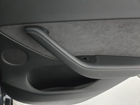 Used 2022 Tesla Model Y Performance image 20