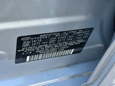 Used 2019 Hyundai Ioniq Limited image 39