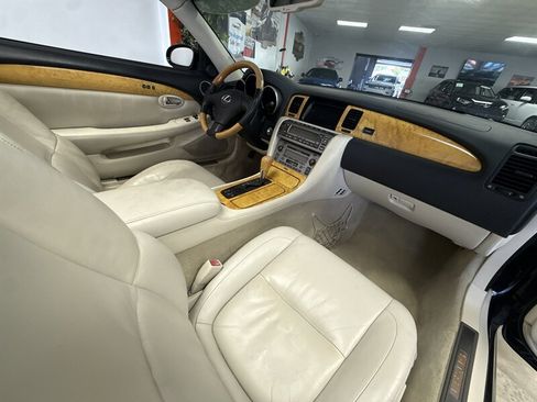 Used 2002 Lexus SC 430 Convertible RWD image 18