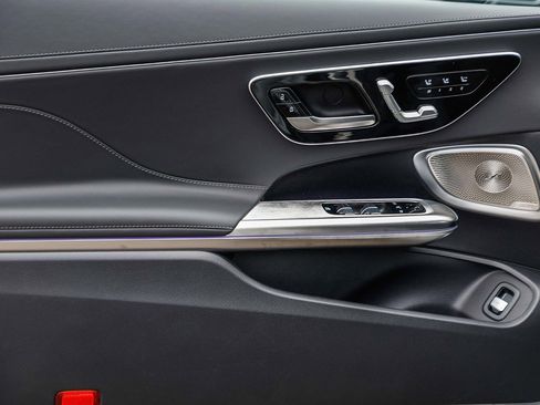 New 2026 Mercedes-Benz CLE 53 AMG 4MATIC Cabriolet image 18