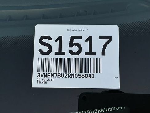 Used 2024 Volkswagen Jetta SE FWD image 31