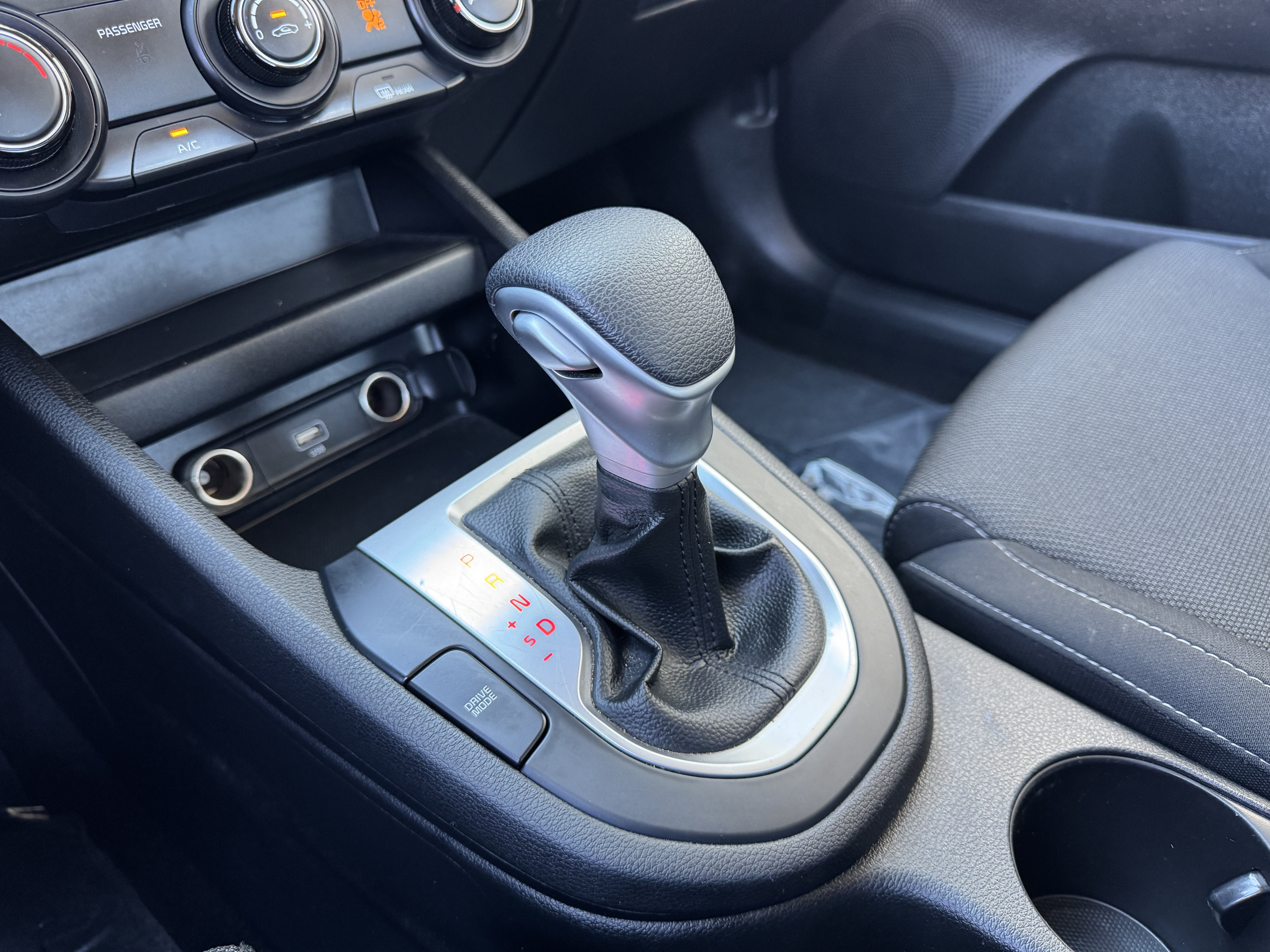Used 2023 Kia Forte LXS FWD image 28