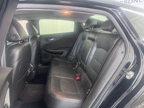 Used 2018 Chevrolet Malibu LT w/ Redline Edition FWD image 12