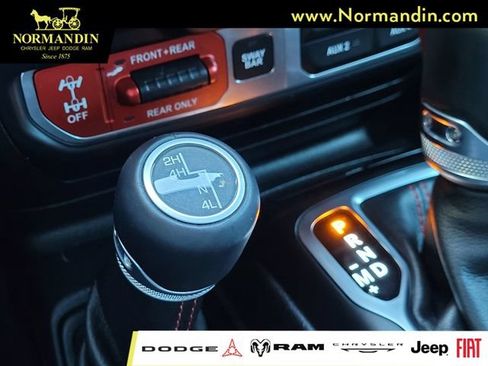 Used 2018 Jeep Wrangler Unlimited Rubicon AWD/4WD image 13