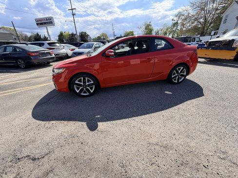 Used 2010 Kia Forte Koup SX image 32