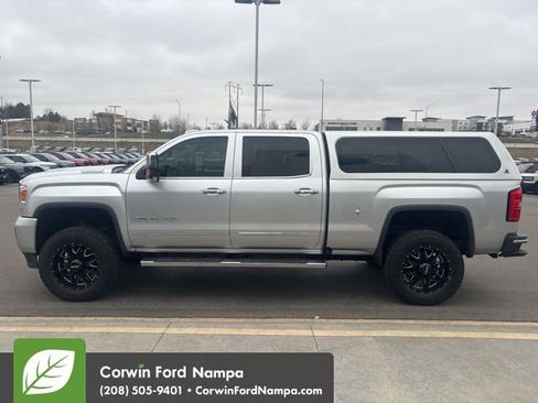 Used 2017 GMC Sierra 2500 Denali w/ Duramax Plus Package image 8