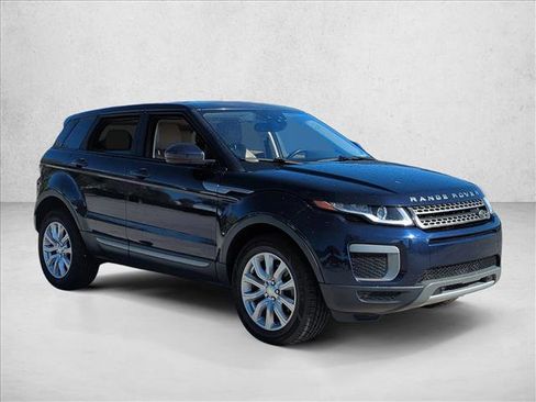 Used 2017 Land Rover Range Rover Evoque SE image 3