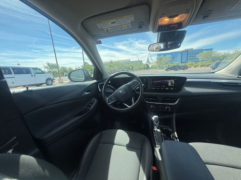 Used 2025 Buick Encore GX Preferred FWD image 34