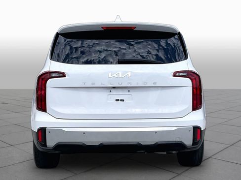 Used 2024 Kia Telluride LX FWD image 5