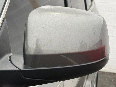 Used 2012 Jeep Grand Cherokee Laredo w/ Laredo E Group image 9