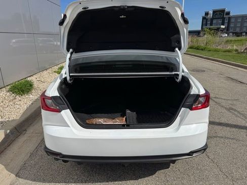 Certified 2025 Toyota Camry SE AWD/4WD image 38