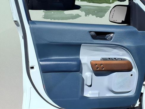 Used 2024 Ford Maverick Lariat image 8