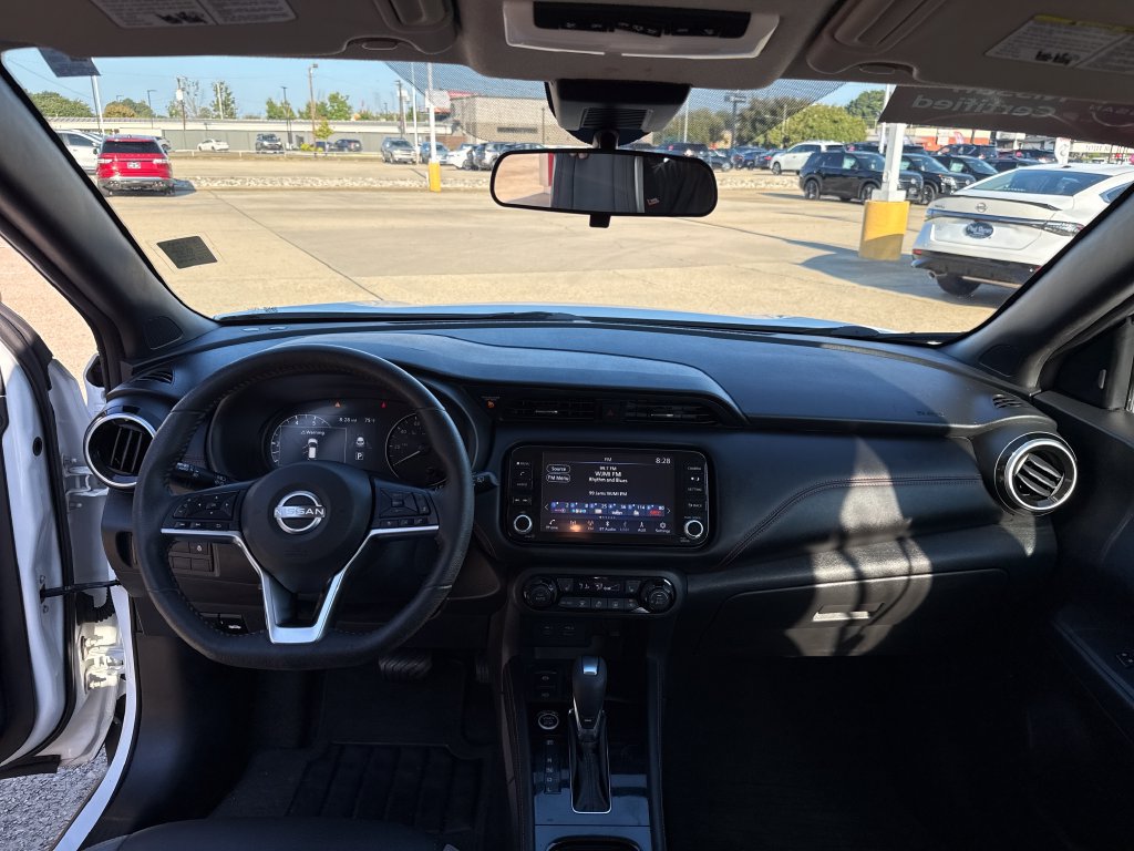 Used 2022 Nissan Kicks SR w/ Premium Package FWD image 20