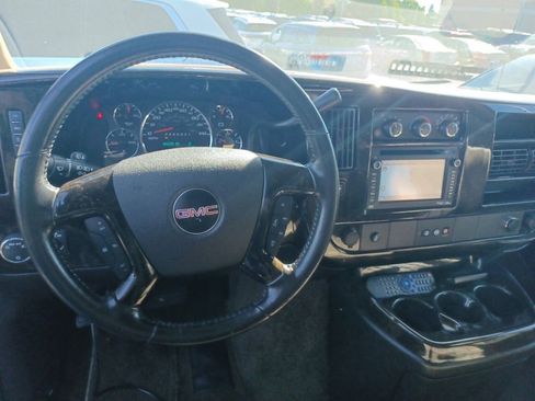 Used 2014 GMC Savana 1500 RWD image 3