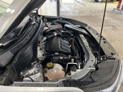 Used 2025 Chevrolet Trax LT w/ LT Convenience Package image 32