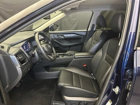 Used 2025 Nissan Rogue SL w/ Tech Package AWD/4WD image 21