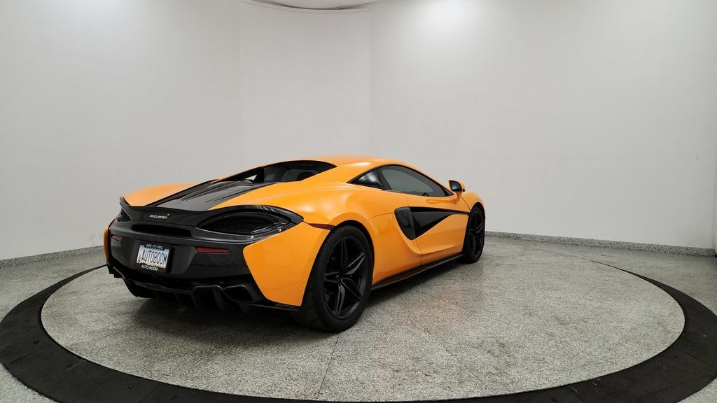 Used 2016 McLaren 570S Coupe RWD image 5