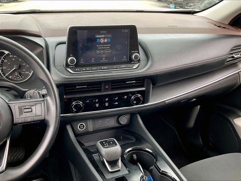Used 2023 Nissan Rogue S image 17