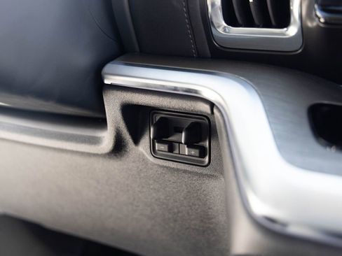 Used 2025 Ford Expedition Platinum w/ Driver's Package image 40