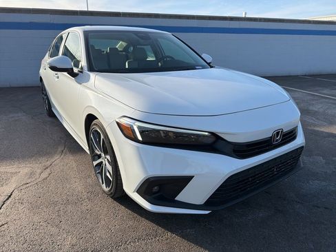 Used 2022 Honda Civic Touring image 7