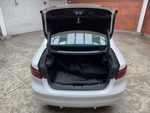 Used 2024 Jaguar XF R-Dynamic SE image 26