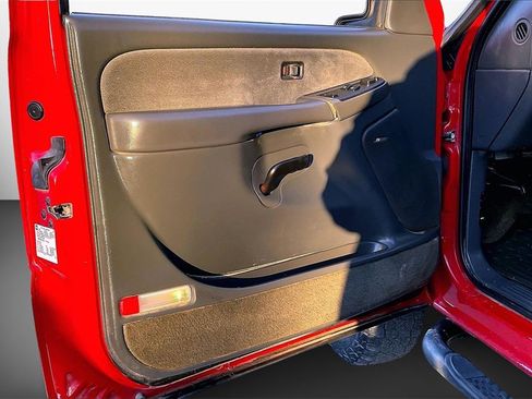 Used 2003 Chevrolet Silverado 2500 LS w/ Skid Plate Package image 20