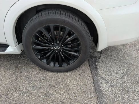 Used 2019 INFINITI QX80 Luxe w/ 22" Wheel Package AWD/4WD image 9
