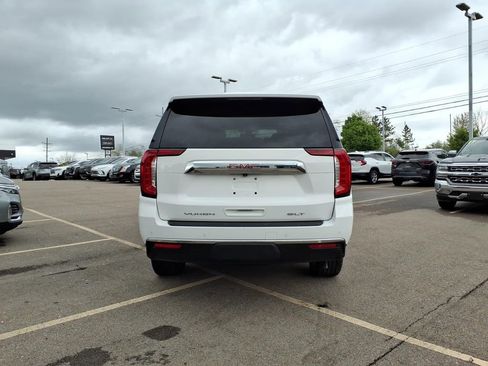 Used 2022 GMC Yukon SLT w/ SLT Premium Package AWD/4WD image 6