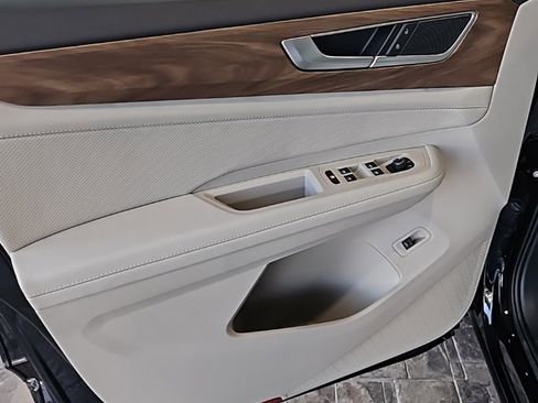 New 2026 Volkswagen Atlas SE image 28