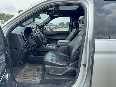 Used 2018 Ford Expedition Limited w/ Equipment Group 302A AWD/4WD image 5