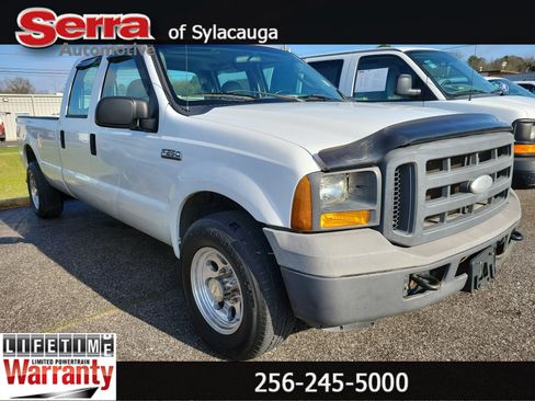 Used 2005 Ford F250 XL image 1
