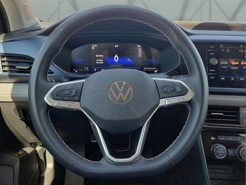 Used 2024 Volkswagen Taos SE image 19