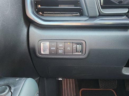 New 2026 GMC Terrain AT4 w/ Convenience Package III image 18