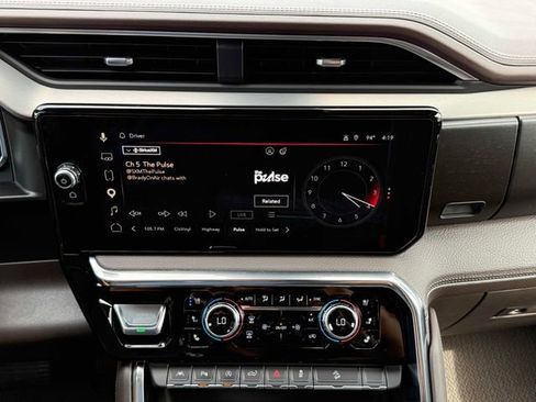Used 2026 GMC Sierra 1500 Denali w/ Technology Package AWD/4WD image 8