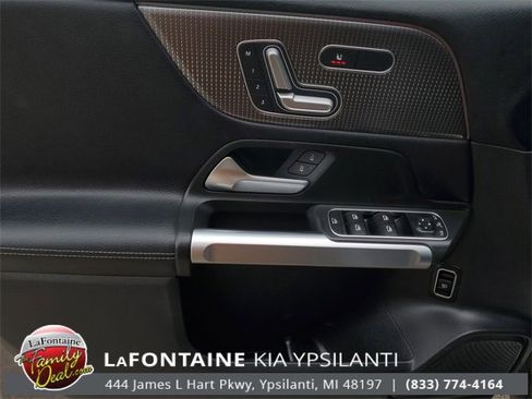 Used 2021 Mercedes-Benz GLB 250 4MATIC w/ Premium Package image 13