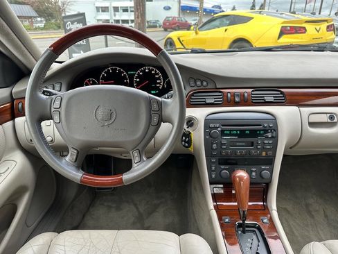 Used 2001 Cadillac Seville STS w/ Luxury Pkg image 24